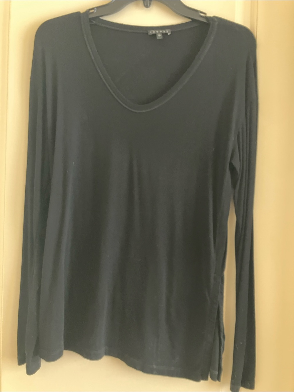 Theory Black V-Neck Long Sleeve Tee